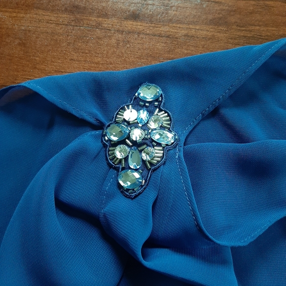 Laura Evening Dress - Picture 8 of 11